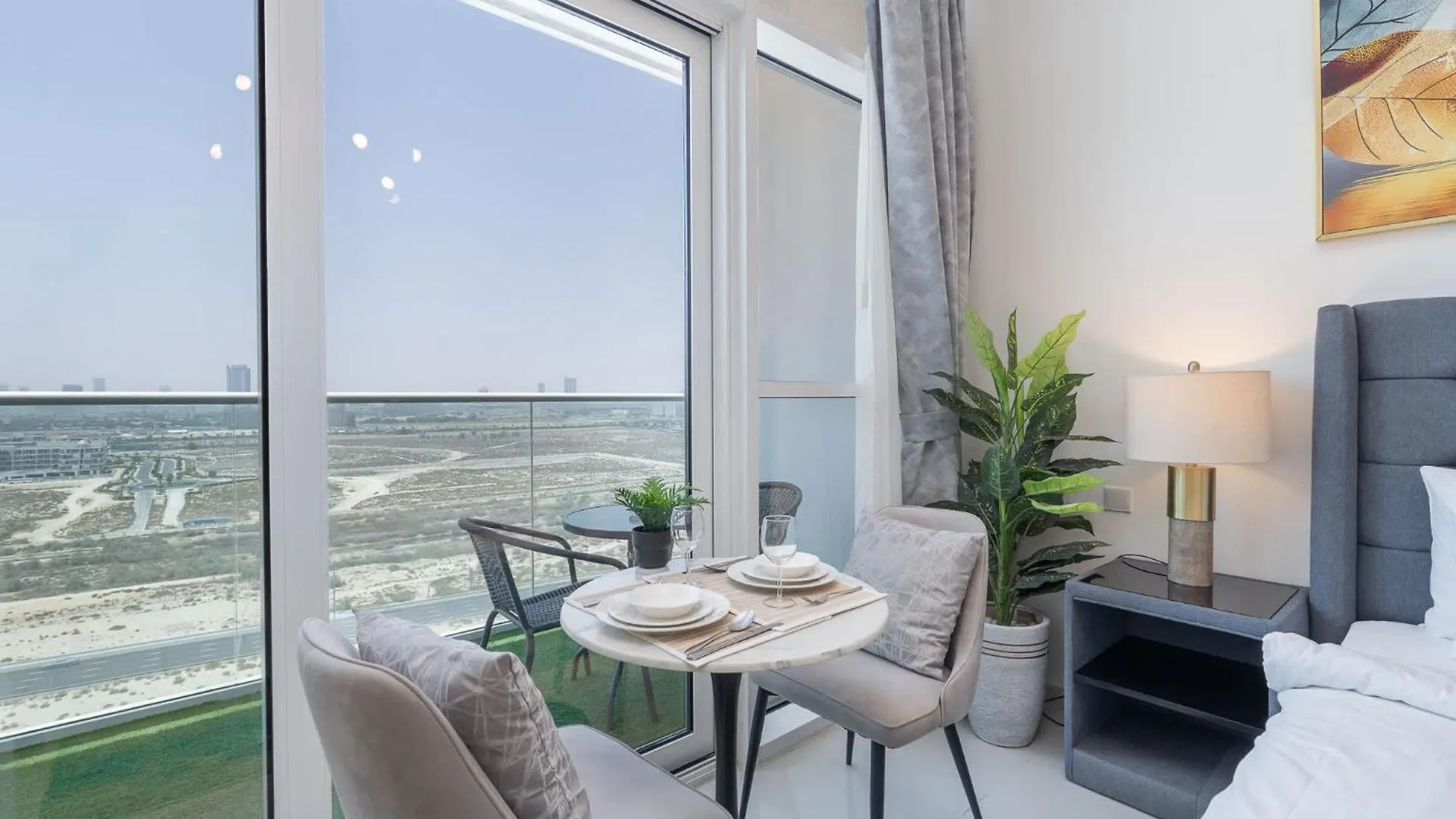 Appartement Cosy Studio In Damac Hills - Sleeps 2 Dubai
