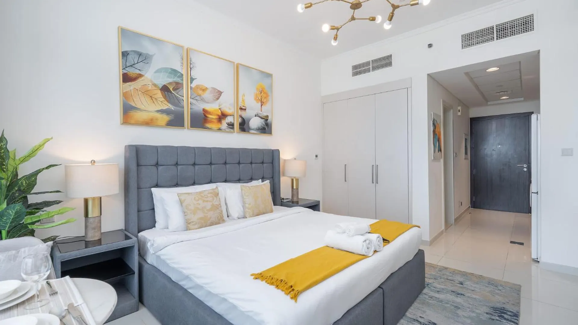 Cosy Studio In Damac Hills - Sleeps 2 Dubai