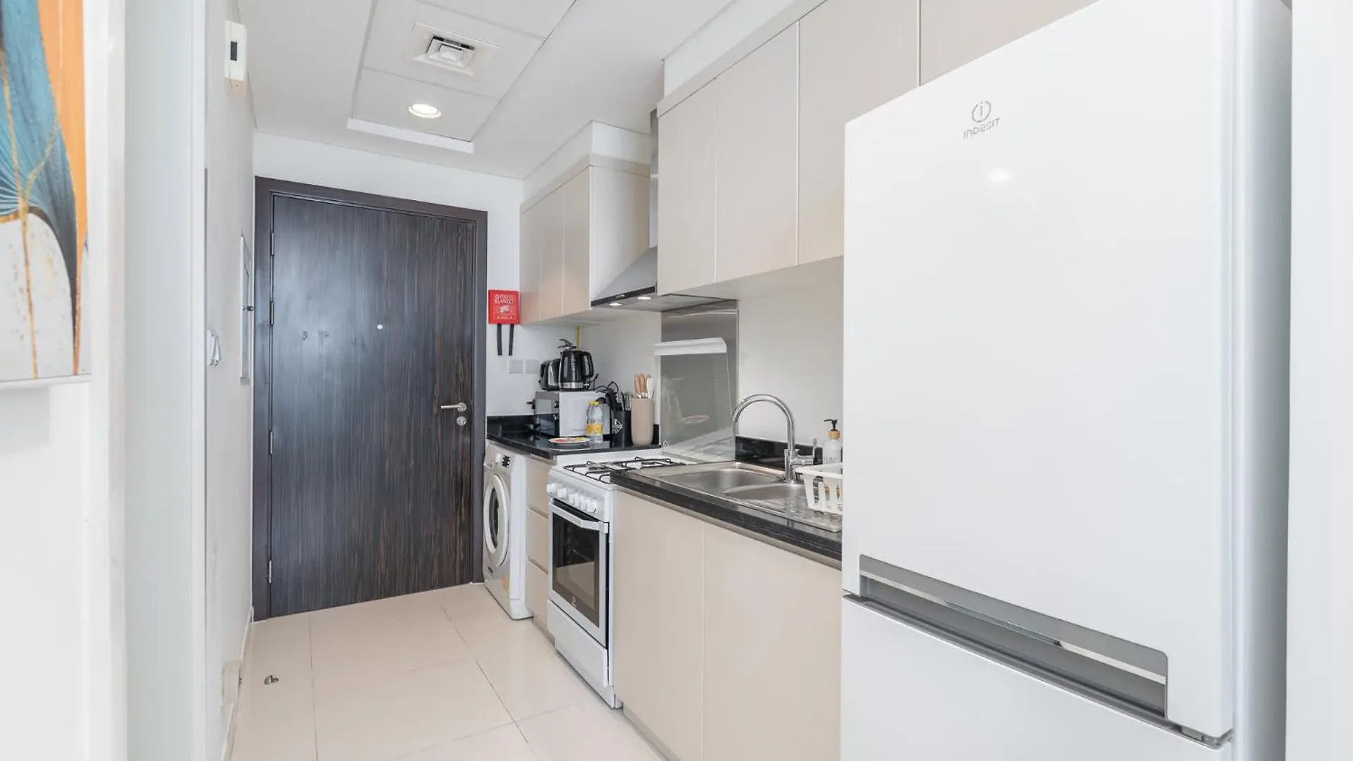 Cosy Studio In Damac Hills - Sleeps 2 Dubai Apartment